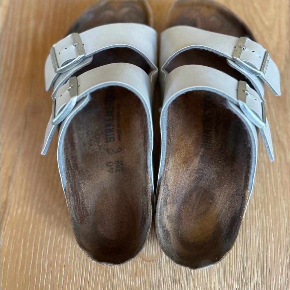 Birkenstock Arizona Silver sandals women’s size 9 price firm! - Picture 6 of 9